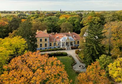 Zabytkowy pałac / 7,4 ha parku / prywatny staw