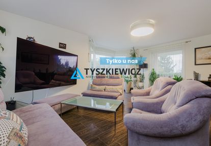 Dom blisko jeziora z fotowoltaiką i pompą ciepła