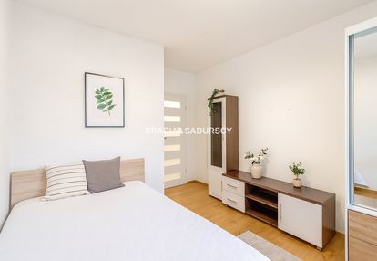 2 pokoje z balkonem, osobna kuchnia, iii piętro