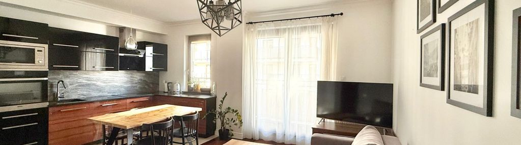 Wysoki standard/garaż, internet, komórka w cenie