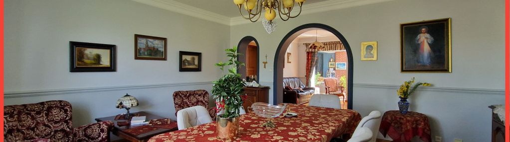 Dom z budynkami pod działalność gospodarczą