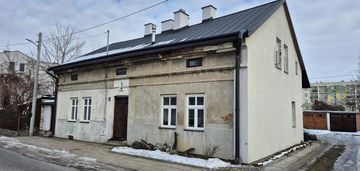 Mieszkanie na parterze w centrum przemyśla