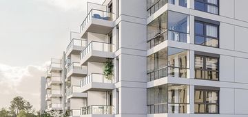 Nowe osiedle, kompaktowe mieszkanie, jasień