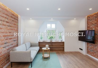 Po remoncie, wyposażona.