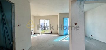 Mieszkanie z tarasem i ogródkiem w komornikach