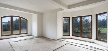 Dwa domy na dużej działce z lasem