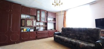 Dom na sprzedaż - 11 ar działki