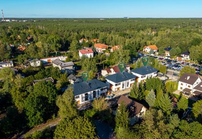Dom w zabudowie bliźniaczej z ogrodem i parkingiem