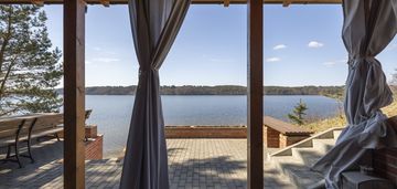 Luksusowy dom z prywatną linią brzegową