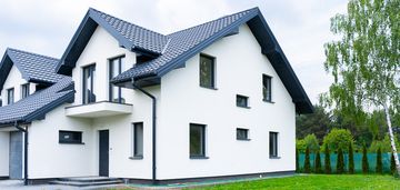 Połowa domu w pobliżu kampinoskiego parku nar.