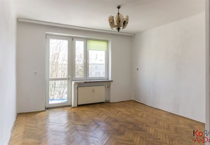 Ekonomiczna kawalerka w okolicy gmachu