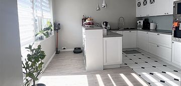 Atrakcyjny dom dla dużej rodziny, 2 wejścia, garaż