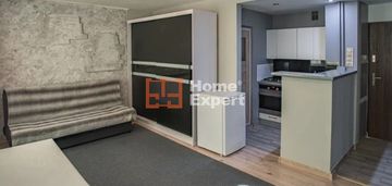 Kawalerka blisko centrum z balkonem