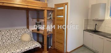 M-2 z wykuszem i antresolą w dzielnicy muzycznej!