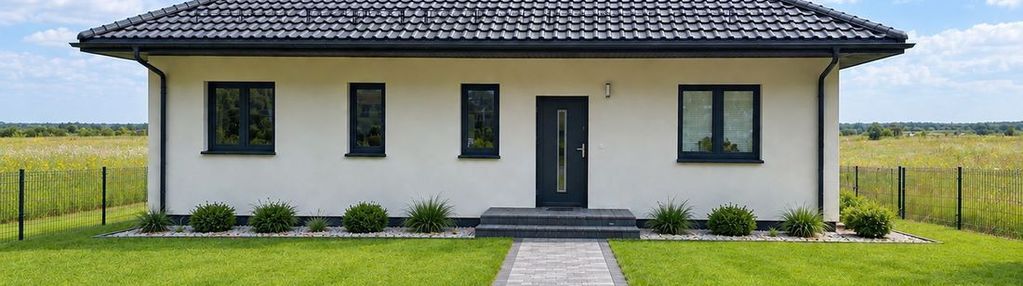 Parterowy dom wolnostojący blisko pkm