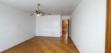 Przestronne 3 pok. z kuchnią,balkonem i piwnicą-centrum e.