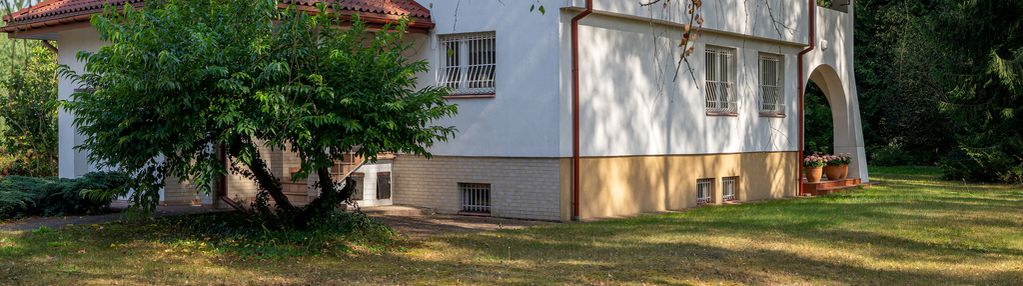 Dom z dużą działką w urokliwym józefowie