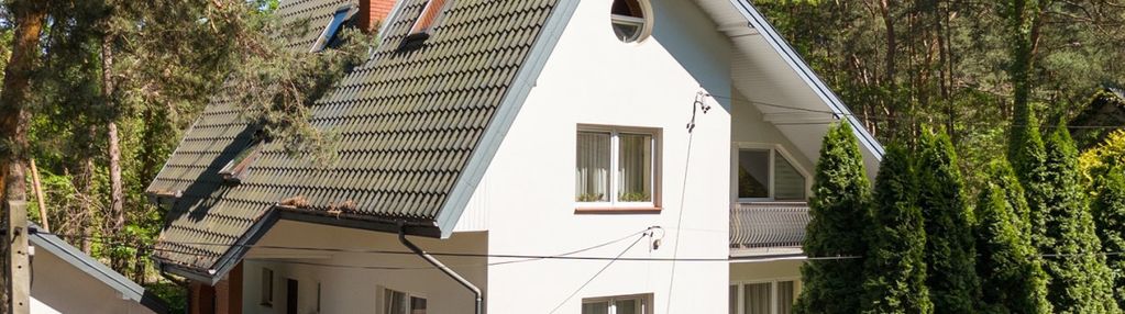 Wyjątkowo zadbany dom z garażem i cudnym ogrodem!