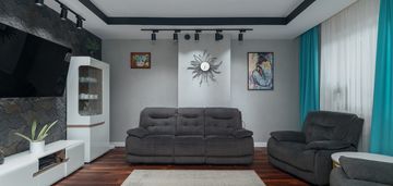 Dom 156,5 m² w kobyłce: fotowoltaika | 4 sypialnie