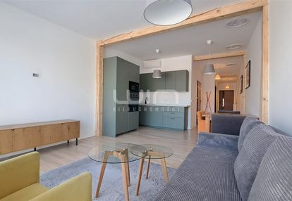 Bezczynszowe gotowe do wprowadzenia centrum b-b