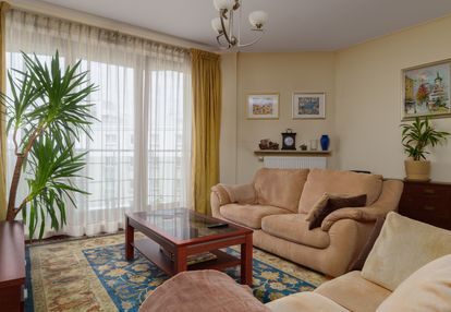 94m2 - 3 pokoje-2 garderoby-2 łazienki-balkon