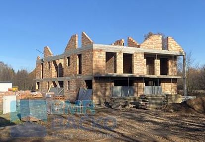 Przestronny segment ze strychem