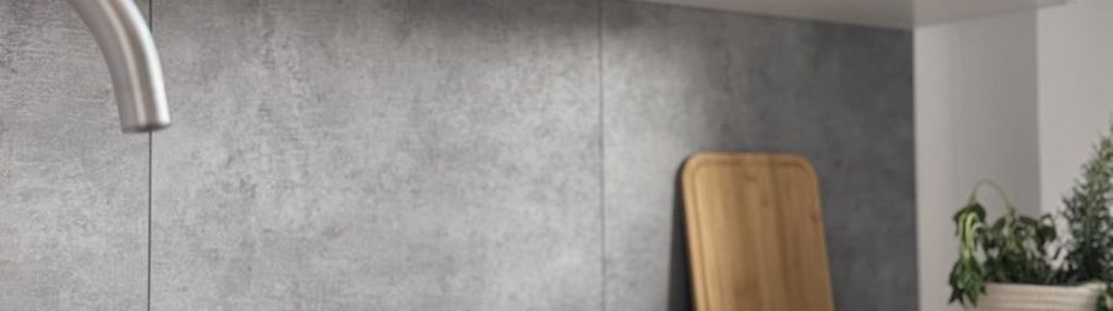 Nowe ładne mieszkanie sypialnią i balkonem