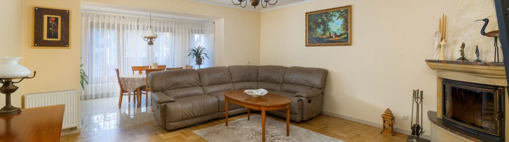 Elegancki dom w spokojnej okolicy