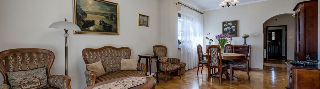 Klimatyczny dom przy lesie z dużym ogrodem