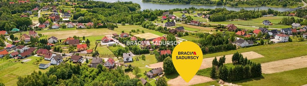 Dom w spokojnej okolicy jeziora dobczyckiego.