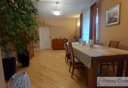 Mieszkanie na parterze 100 m z garażem i działką w