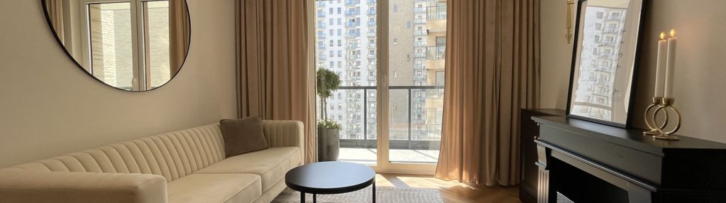 Świeżo wykończony apartament | widok na zatokę