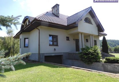 W urokliwych stronach na dużej działce.
