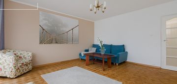 Jasne 3-pokojowe mieszkanie w chyloni