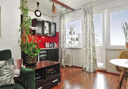 Sprzedam kawalerkę przy jasnej.