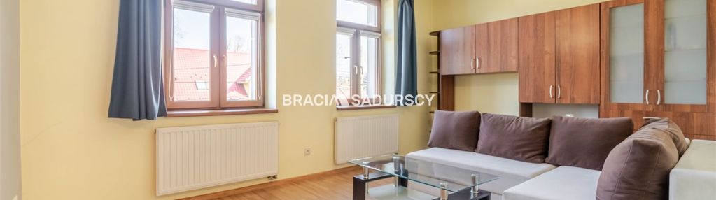 Dwupokojowe, widok na park. balice.