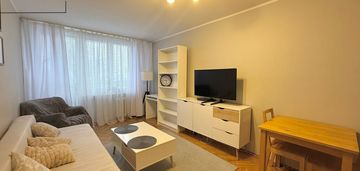 Oddzielna kuchnia/blisko komunikacji/balkon