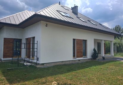 Dom, który pomieści rodzinę, marzenia i ciszę