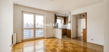 Świetne 2 pokoje z balkonem. nowszy blok. garaż.