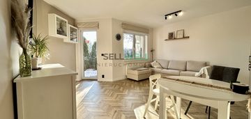 Kameralne osiedle: ogródek + garaż, 2013