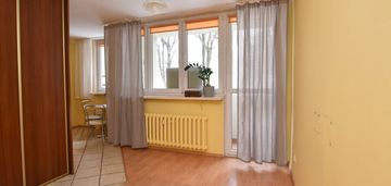 Przytulna kawalerka z balkonem parter glazera