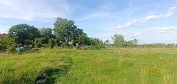 Doskonale skomunikowana działka w cieszowie.