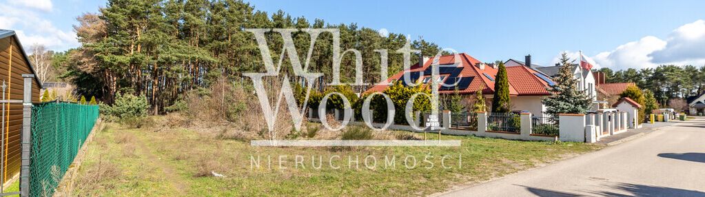 Działka granicząca z lasem, niedaleko morza,