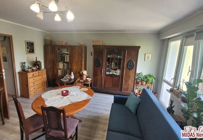 1 piętro, 48,85m2, 2 pokoje, balkon, parking, las!