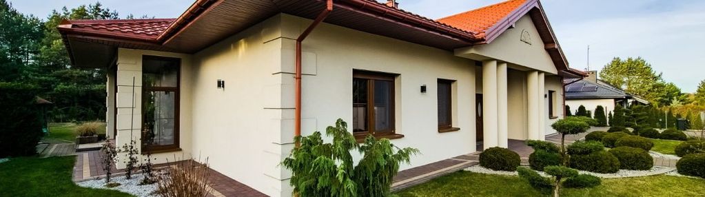 Parterowy dom pod lasem z 2020r!