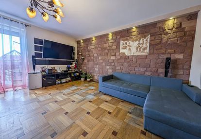 Nowe budownictwo, garaż, 2 balkony - ślichowice