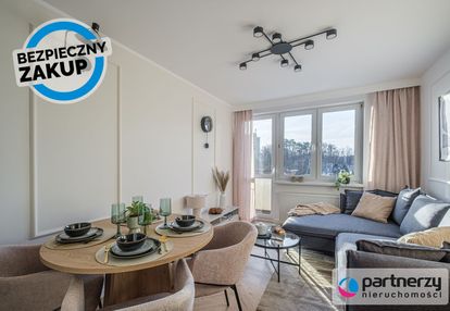 3 pokoje z balkonem, piwnicą i widokiem na morze!