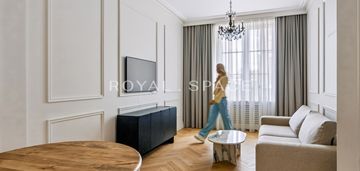Apartament w odrestaurowanej kamienicy | winda