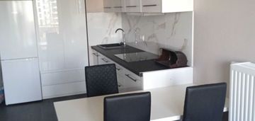 | nowy budynek | winda | balkon | lokalizacja |