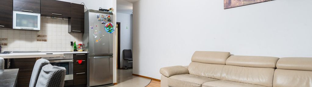 Komfortowe, drewniany parkiet, zabudowany balkon